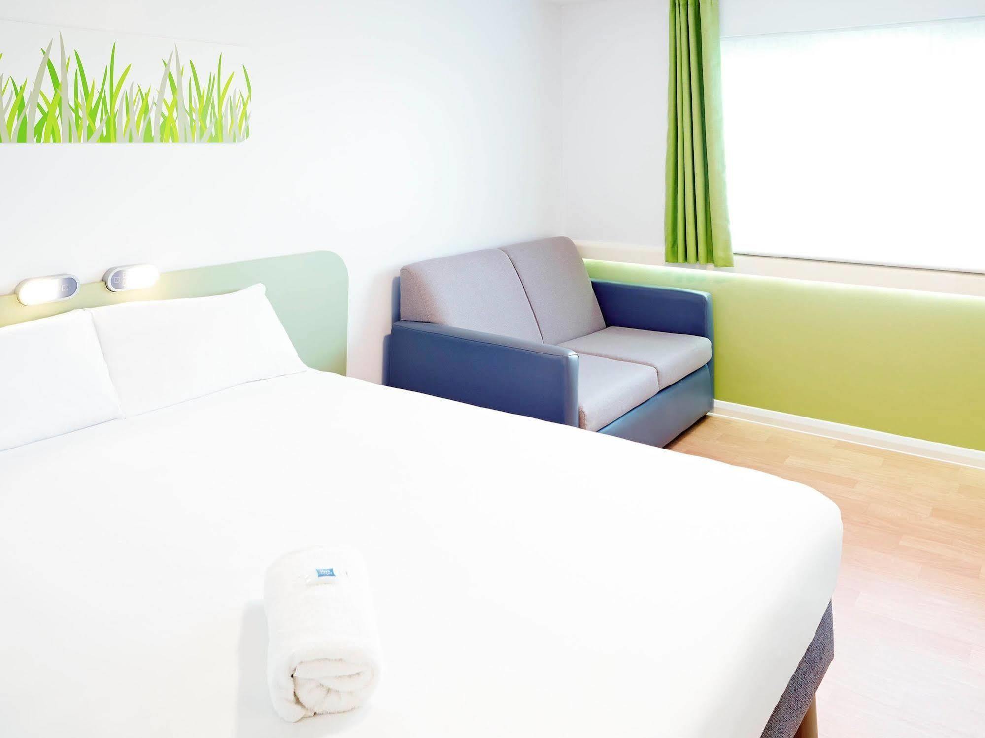 ibis budget Knutsford Eksteriør bilde